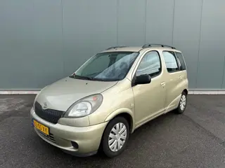 Foto 12 van Toyota Yaris Verso 1.5-16V VVT-i Sol AIRCO | NAP !