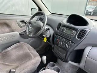 Foto 20 van Toyota Yaris Verso 1.5-16V VVT-i Sol AIRCO | NAP !
