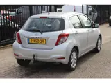 Foto 30 van Toyota Yaris 1.0 VVT-i Aspiration, Airco, Trekhaak!
