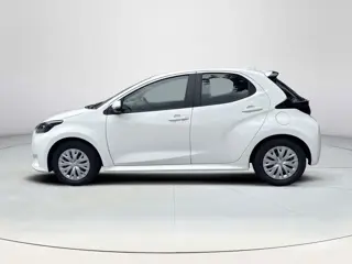 Foto 19 van Toyota Yaris 1.5 Hybrid Active **APPLE CARPLAY/ ADAPTIEF CRUISE CONTROL/ PARKEERCAMERA**