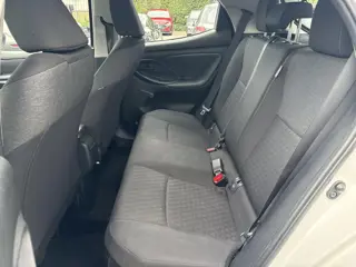 Foto 13 van Toyota Yaris 1.5 Hybrid Active **APPLE CARPLAY/ ADAPTIEF CRUISE CONTROL/ PARKEERCAMERA**