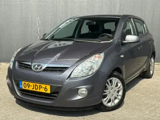 Hyundai i20 1.4I DYNAMIC VERSION AUTOMAAT (bj 2009)