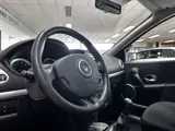 Foto 30 van Renault Clio 1.2-16V Dynamique/ D-Riem verv: 217.000 KM!/ 5-Drs/ 16'' LMV/ Airco/ Cruise/ Elek. pakk