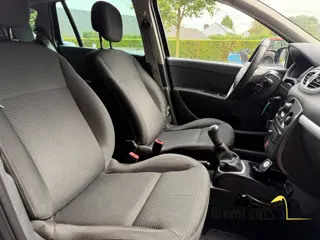 Foto 16 van Renault Clio Estate 1.2 TCE Collection apk 10-2027