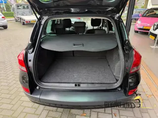 Foto 13 van Renault Clio Estate 1.2 TCE Collection apk 10-2027
