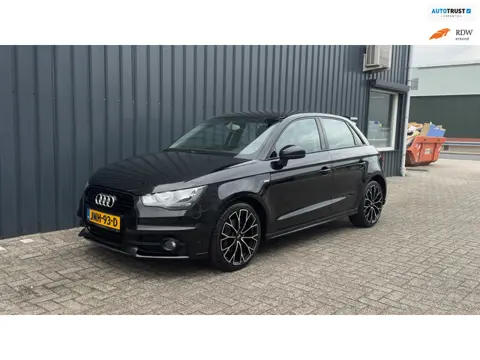 Audi A1 Sportback 1.4 TFSI S-Line Airco Navi Pdc Stoelverwar
