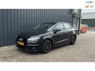 Audi A1 Sportback 1.4 TFSI S-Line Airco Navi Pdc Stoelverwar