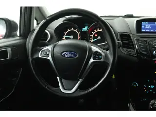 Foto 14 van Ford Fiesta 1.0 EcoBoost Candy Blue Edition (CRUISE CONTROL, PARKEERSENSOREN, AIRCO)