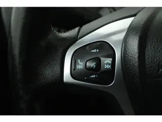 Foto 20 van Ford Fiesta 1.0 EcoBoost Candy Blue Edition (CRUISE CONTROL, PARKEERSENSOREN, AIRCO)