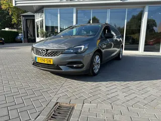 Opel Astra Sports Tourer 1.2 Business Elegance