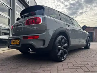 Foto 18 van MINI CLUBMAN 2.0 COOPER S CHILI SERIOUS BUSINESS / AUTOMAAT / CRUISE / HEAD-UP / PANO!