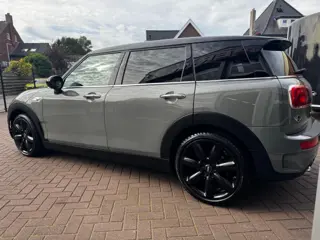 Foto 20 van MINI CLUBMAN 2.0 COOPER S CHILI SERIOUS BUSINESS / AUTOMAAT / CRUISE / HEAD-UP / PANO!