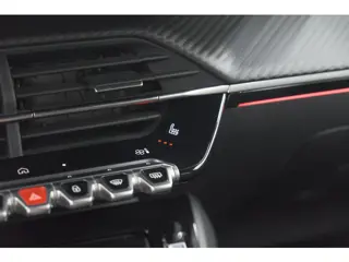 Foto 14 van Peugeot 208 1.2 Hybrid 145 e-DCS6 GT | Alcantara Pakket | Camera | Apple Carplay | Stoelverwarming