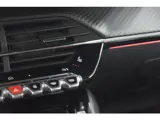 Foto 24 van Peugeot 208 1.2 Hybrid 145 e-DCS6 GT | Alcantara Pakket | Camera | Apple Carplay | Stoelverwarming