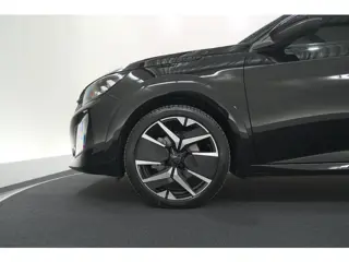 Foto 20 van Peugeot 208 1.2 Hybrid 145 e-DCS6 GT | Alcantara Pakket | Camera | Apple Carplay | Stoelverwarming