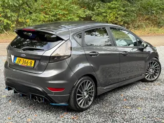Foto 16 van Ford Fiesta 1.0 ST Line UNIEK GETUNED PERFECT OH NAVI CRUISE DEFUSER N-distributie