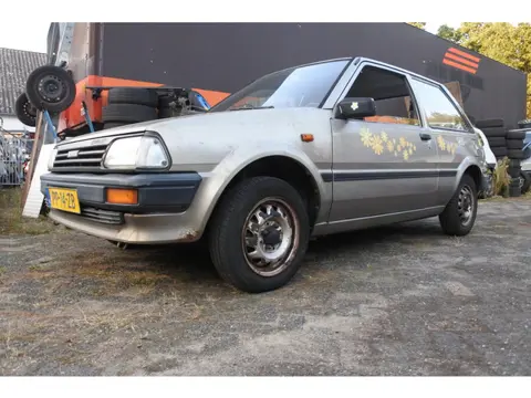 Toyota Starlet 1.0 Economic motor schade distr. apk 19-7-2028