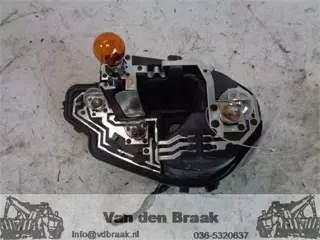 Seat Ibiza 5 drs 2008-2015 Lamphouder tbv het achterlicht links