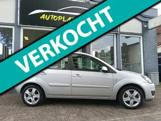 Ford FIESTA 1.3 8V FUTURA XL/ LUXE UITVOERING/ CLIMA/ AUX/ PDC/ 15 INCH/ AFN TREKHAAK
