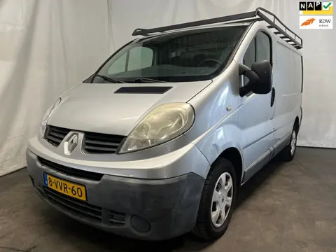 Renault Trafic 2.0 dCi T27 L1H1 Générique - Schade