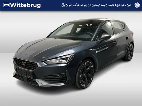 CUPRA Leon 1.4 e-Hybrid VZ Performance / AUTOMAAT/ 245 PK/ PANO/ ACC/ FULL LINK/ PARK.SENSOR V+A/ CA