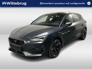 CUPRA Leon 1.4 e-Hybrid VZ Performance / AUTOMAAT/ 245 PK/ PANO/ ACC/ FULL LINK/ PARK.SENSOR V+A/ CA