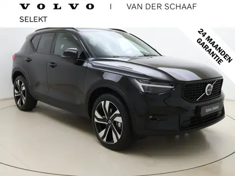 Volvo XC40 B4 211pk Plus Dark / 20'' / Pixel Koplampen / Panoramadak / Getint Glas / Nubuck / 360 Ca