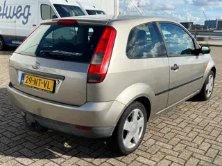 Foto 14 van Ford Fiesta 1.25-16V Centennial|Airco|