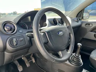 Foto 17 van Ford Fiesta 1.25-16V Centennial|Airco|