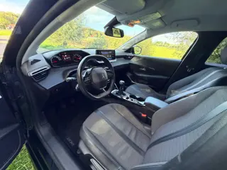 Foto 16 van Peugeot 208 1.2 PureTech Allure Pack Carplay 360Camera 16INCH Cruise Control Perfect Onderhouden