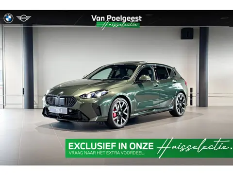 BMW 1 Serie 120 M Sport Design Edition | M Sport Pro | Glazen Panoramadak | Harman Kardon | Stoelver