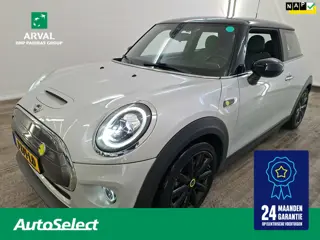 Foto 11 van Mini Electric Cooper 33 kWh 184pk | SOH 94% | Carplay | Camera | Stoelverwarming | Navigatie | Keyle