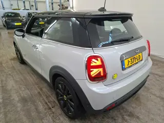 Foto 18 van Mini Electric Cooper 33 kWh 184pk | SOH 94% | Carplay | Camera | Stoelverwarming | Navigatie | Keyle