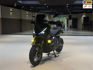 Honda X-ADV 750 NC |Akrapovic|Apple carplay|ABS|Cruise|Led|Fabrieksgarantie