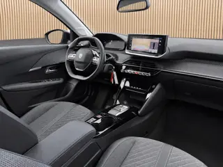 Foto 18 van Peugeot 208 1.2 Hybrid 110 e-DCS6 Allure Automaat | Camera/Navi/Climate