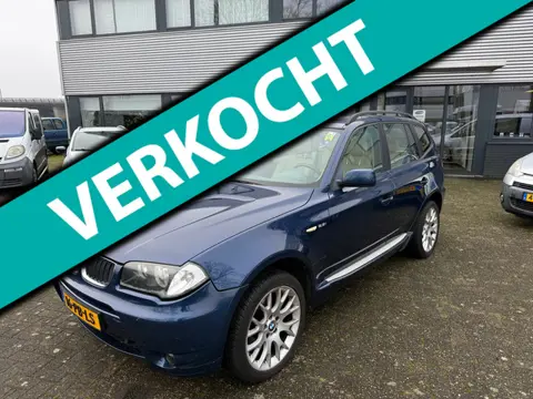BMW X3 2.5i Executive/ Carplay/ Panodak.