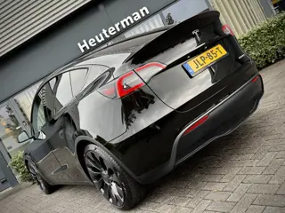 Foto 13 van Tesla Model Y Performance AWD/Pano/Autopilot
