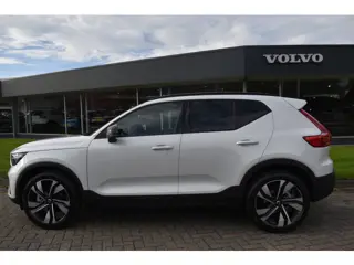 Foto 16 van Volvo XC40 B4 Plus Dark | ACC | Trekhaak | Schuif/kanteldak | Stoel + Stuur verwarmd | BLIS | Nubuck