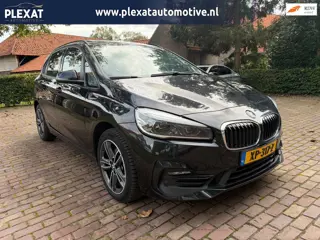 BMW 2-serie Active Tourer 220i High Executive Aut. | Panorama | Full Led | Facelift | Sportstoelen |