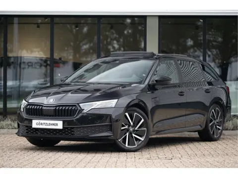 Škoda Octavia Combi 1.5 TSI MHEV Sportline Business | Pano | Trekhaak | ACC | Navi | Dodehoekdet. | 