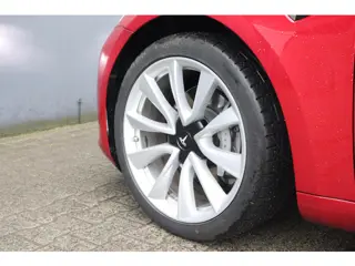 Foto 13 van Tesla Model 3 Long Range AWD 75 kWh | SOH 87% | Full Self-Driving computer 3 | Premium kleur