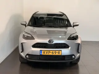 Foto 17 van Toyota Yaris Cross 1.5 Hybrid 115 First Edition + Winterpack | Stoel / Stuur en voorruitverwarming |