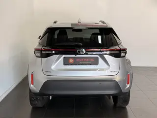Foto 16 van Toyota Yaris Cross 1.5 Hybrid 115 First Edition + Winterpack | Stoel / Stuur en voorruitverwarming |