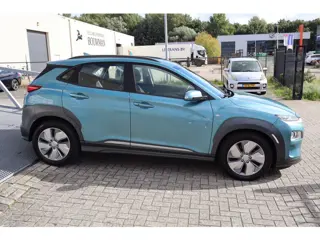 Foto 15 van Hyundai KONA EV Comfort 64 kWh SOH 100% Nederlandse auto/Apple carplay/Adaptieve cruise control/Acht