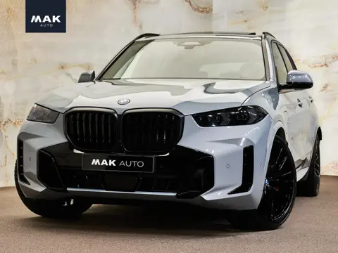 BMW X5 xDrive50e M Sport Pro , M Stoelen, Sky Lounge Pano, 4-wielbest., luchtv., CraftedClarity, B&W