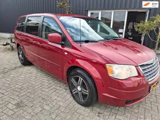 Chrysler Town & Country 3.3 V6 7-personen
