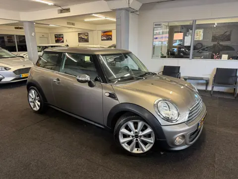 MINI Cooper 1.6 One *NAP*Airco*Velgen*NAVI (bj 2012)