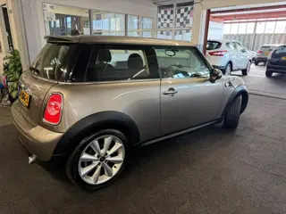 Foto 15 van MINI Cooper 1.6 One *NAP*Airco*Velgen*NAVI (bj 2012)