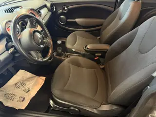 Foto 14 van MINI Cooper 1.6 One *NAP*Airco*Velgen*NAVI (bj 2012)