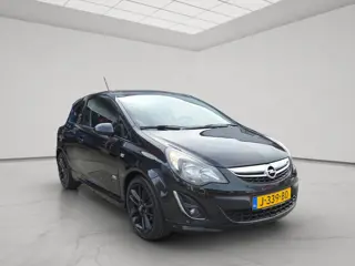 Foto 11 van Opel Corsa 1.4 OPC Line
